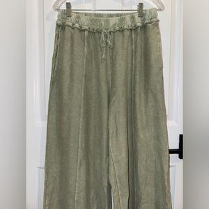 Green Summer Pants size M